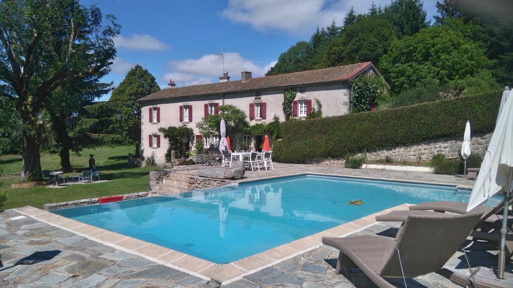 Les Vergnes Saint-Pardoux-le-Neuf 外观 照片